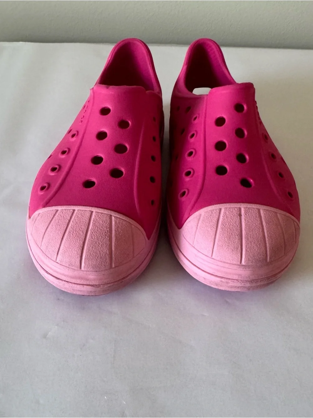 CROCS Size 10 Toddler Girls Pink Slip On Sneakers / Sandals
